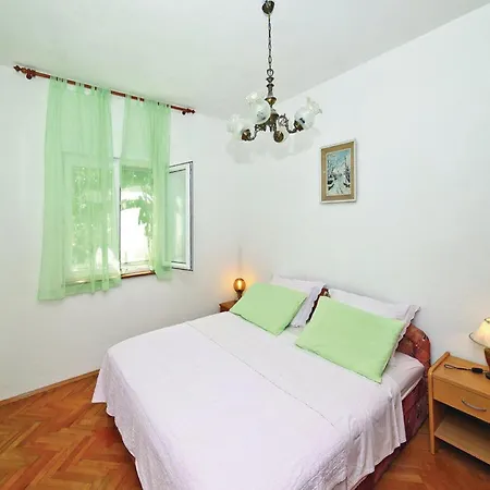 Apartment Halilovi - Two Bedroom 1 *