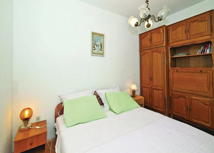 Halilovi - Two Bedroom 1 特罗吉尔